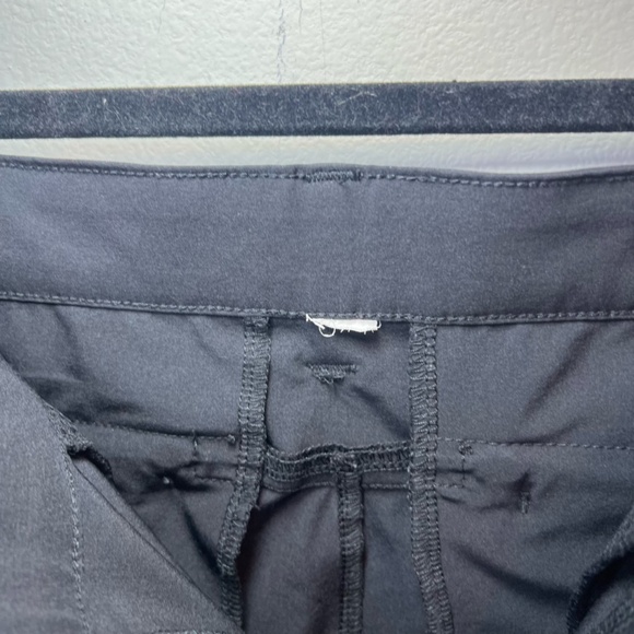 Fabletics Mens The Only Pant Black Regular Fit Performance Golf Stretch Sz 30x30 - Picture 8 of 11